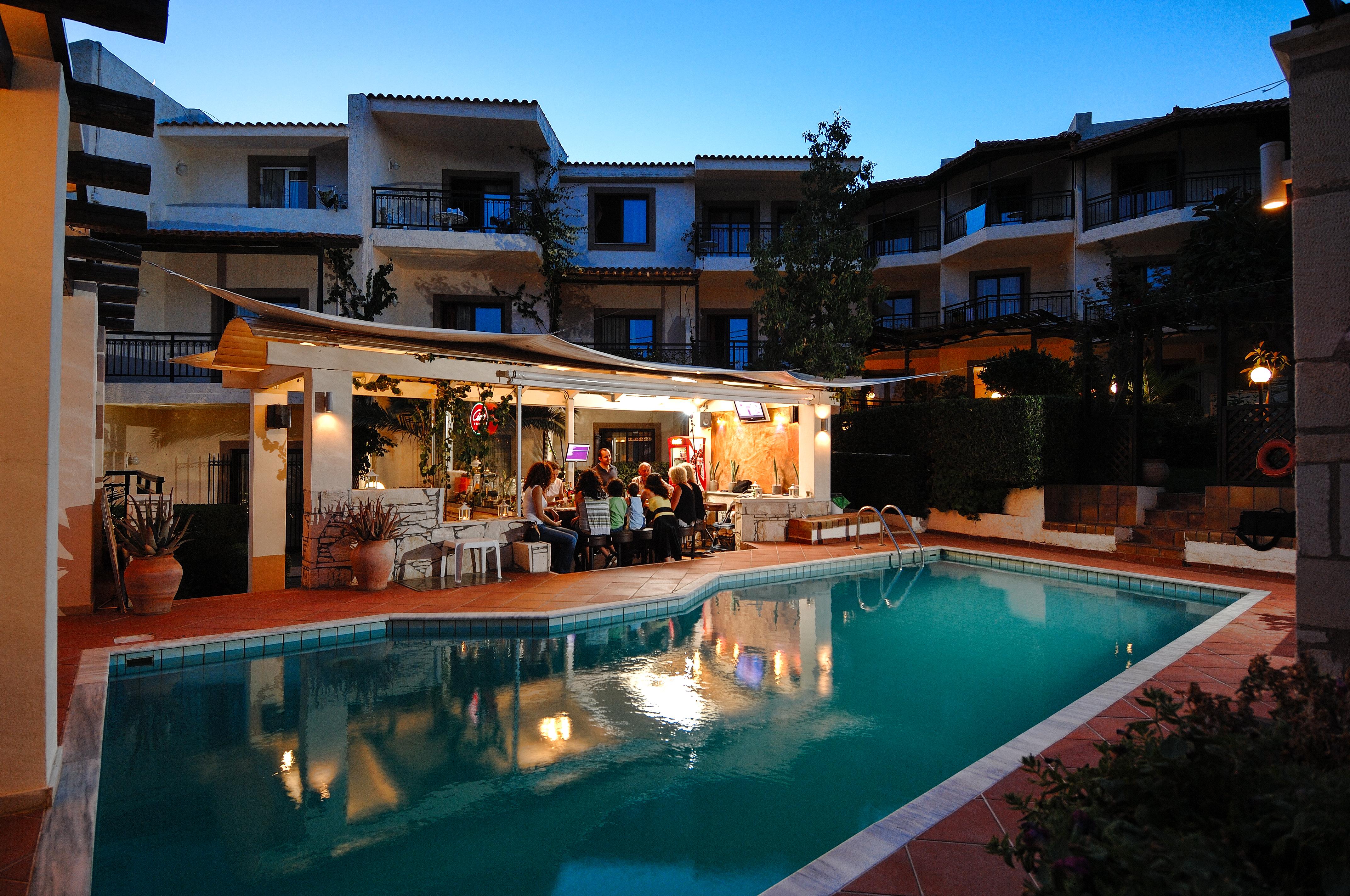 Eva Mare Hotel & Suites - Adults Only อาเยีย เปลาเยีย ภายนอก รูปภาพ